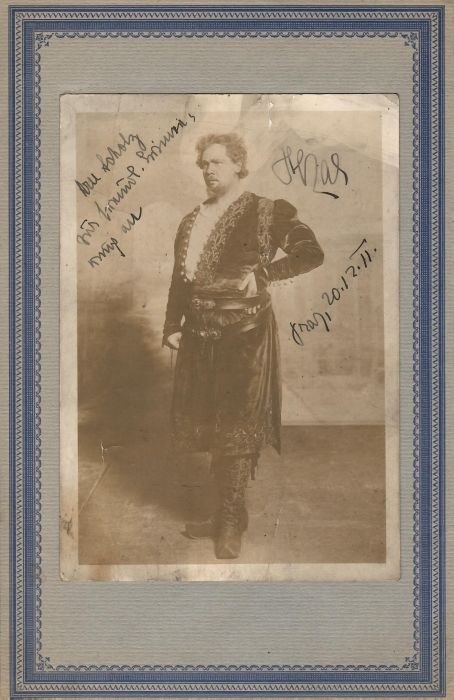 Fotografie Leo Slezáka s jeho podpisem a dedikací.