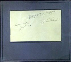 Krátká notace s podpisem na kartičce.